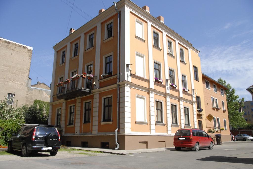 Отель Knights Court Рига Экстерьер фото